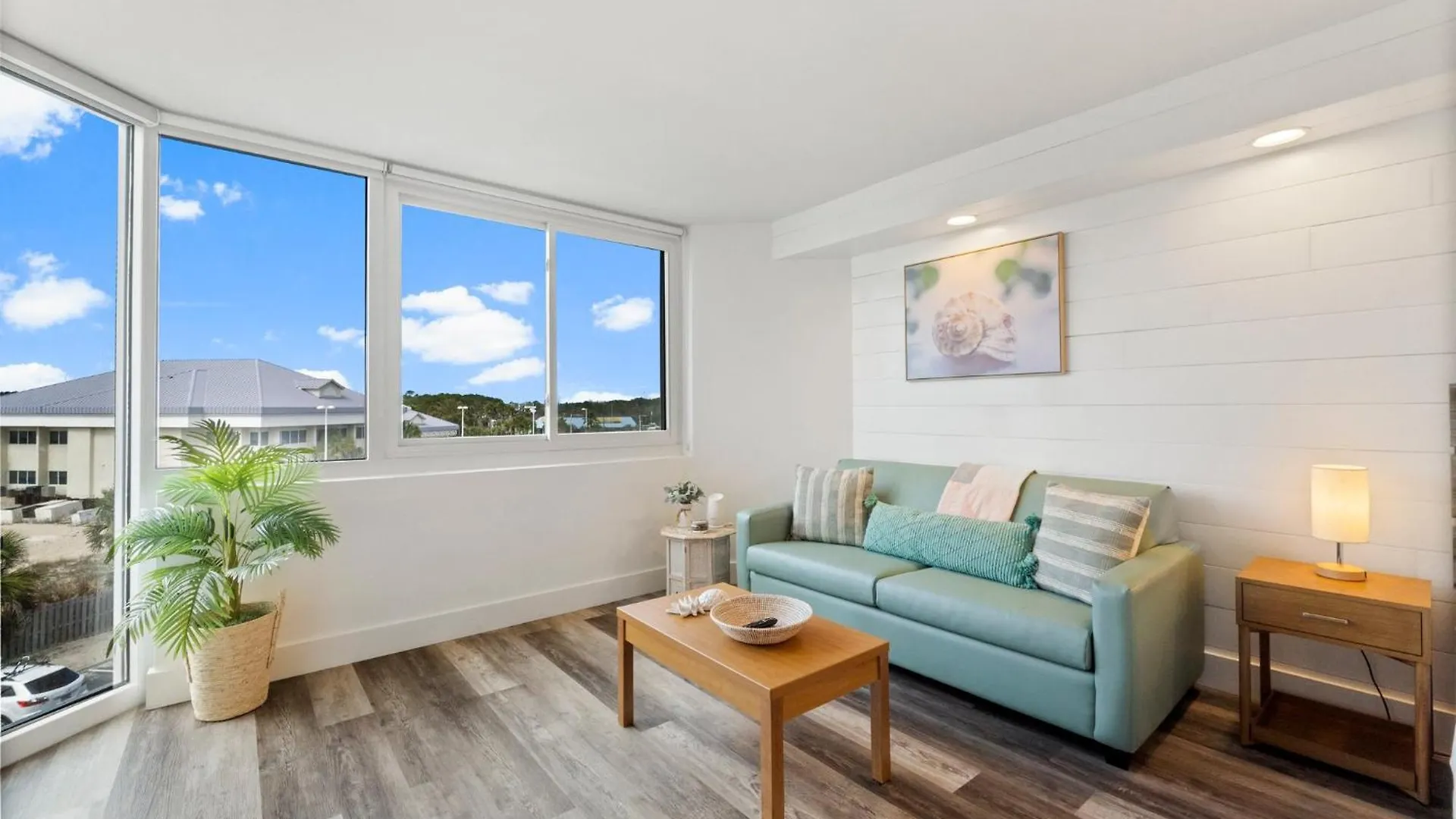 Aparthotel Top Of The Gulf 410 - Beach Front Resort Condo - Renovated Like New Panama City Beach United States