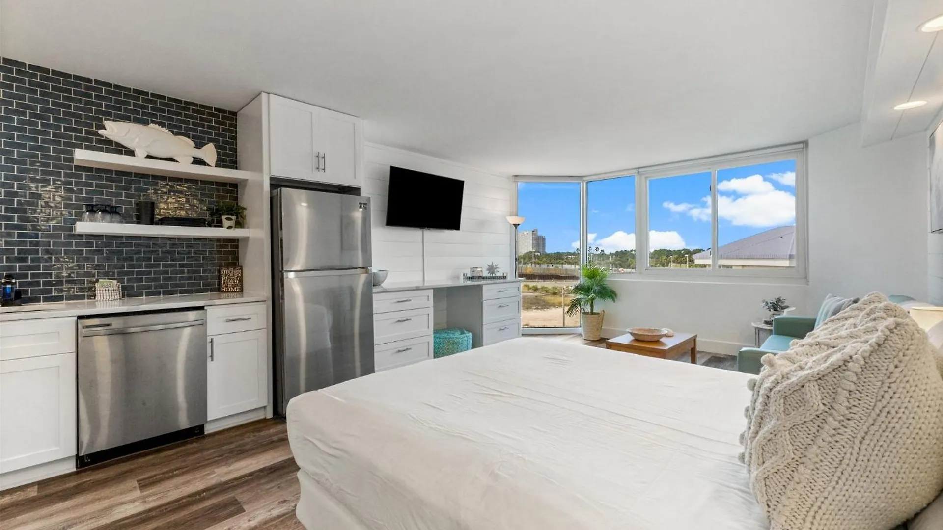 Top Of The Gulf 410 - Beach Front Resort Condo - Renovated Like New Panama City Beach